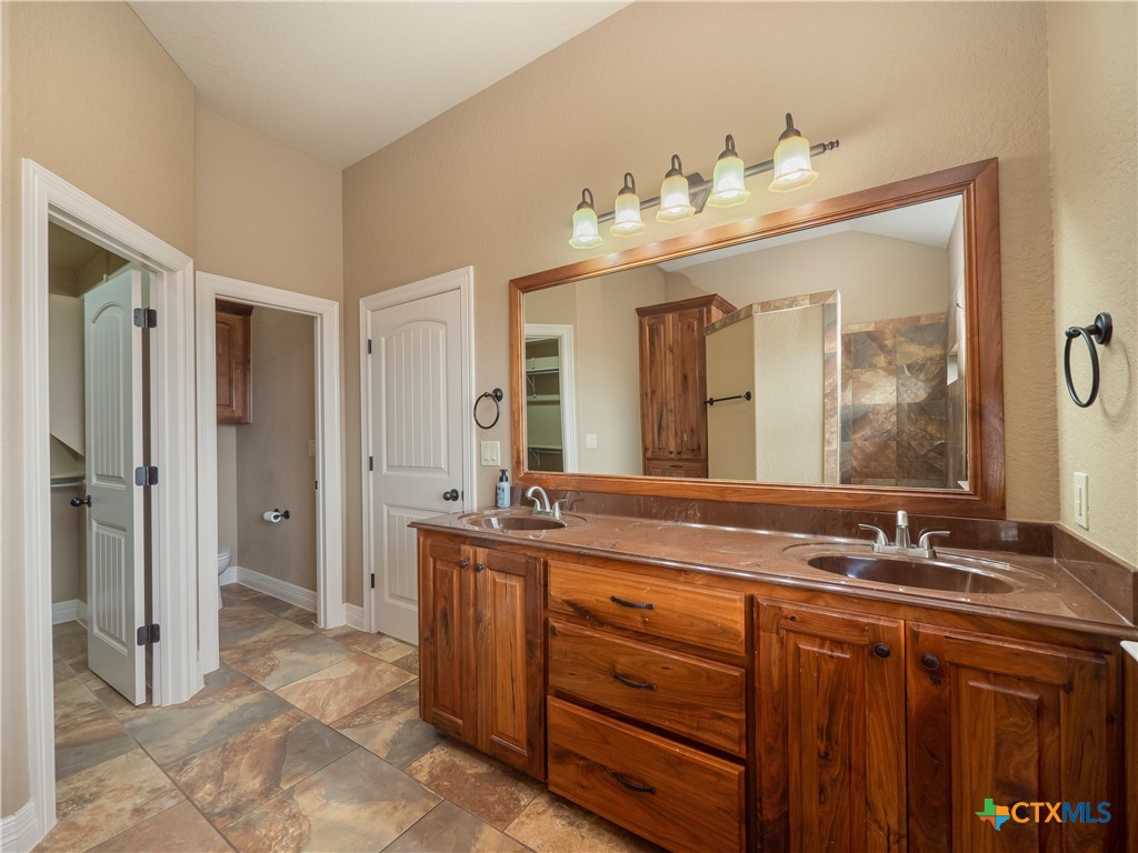 2455 Fm 465 Property Photo 19