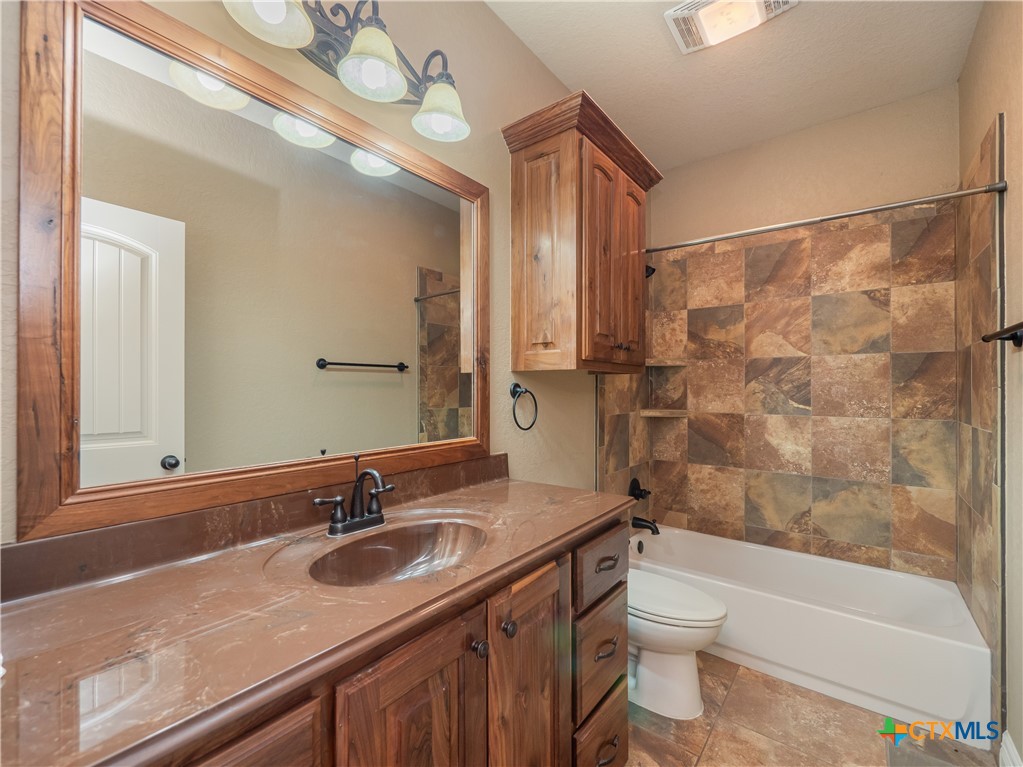 2455 Fm 465 Property Photo 23