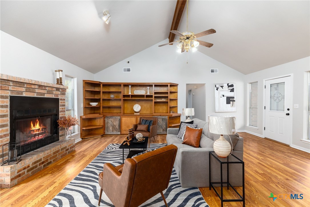 1110 Lazy Lane Property Photo 8