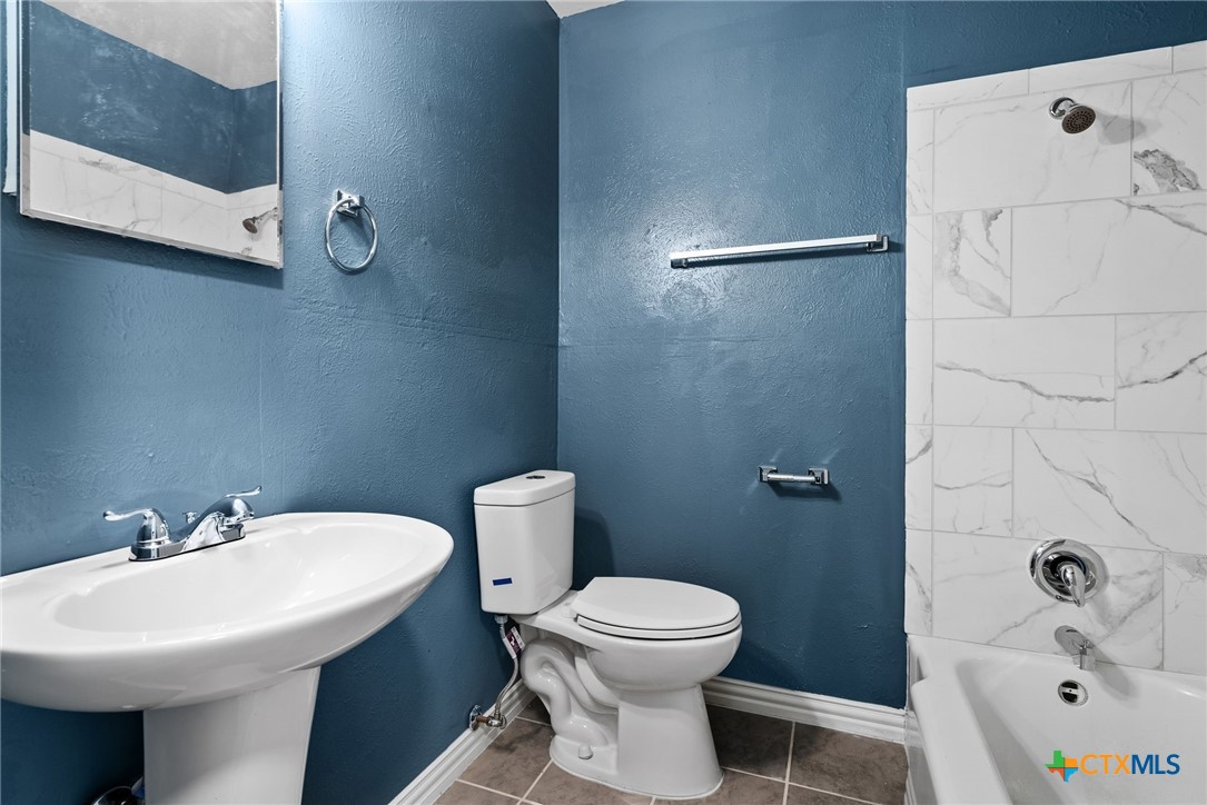 110 North Drive Property Photo 15