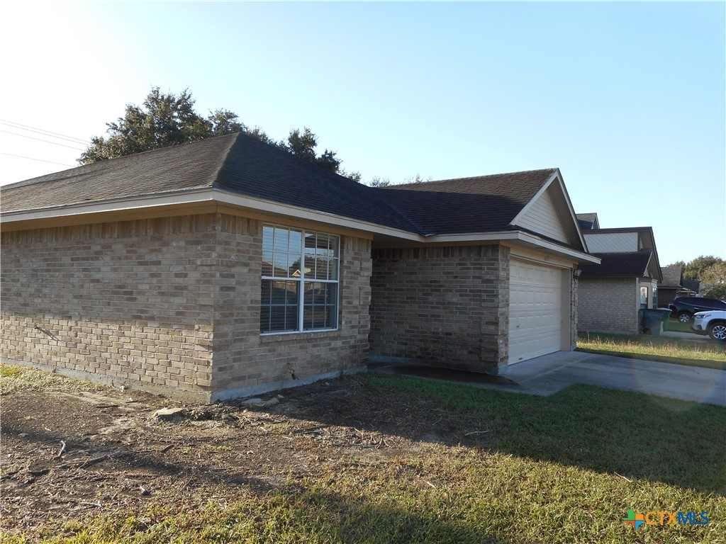 219 Belmoor Lane Property Photo 3