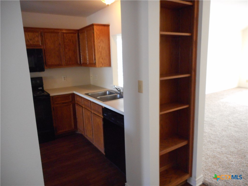 219 Belmoor Lane Property Photo 6