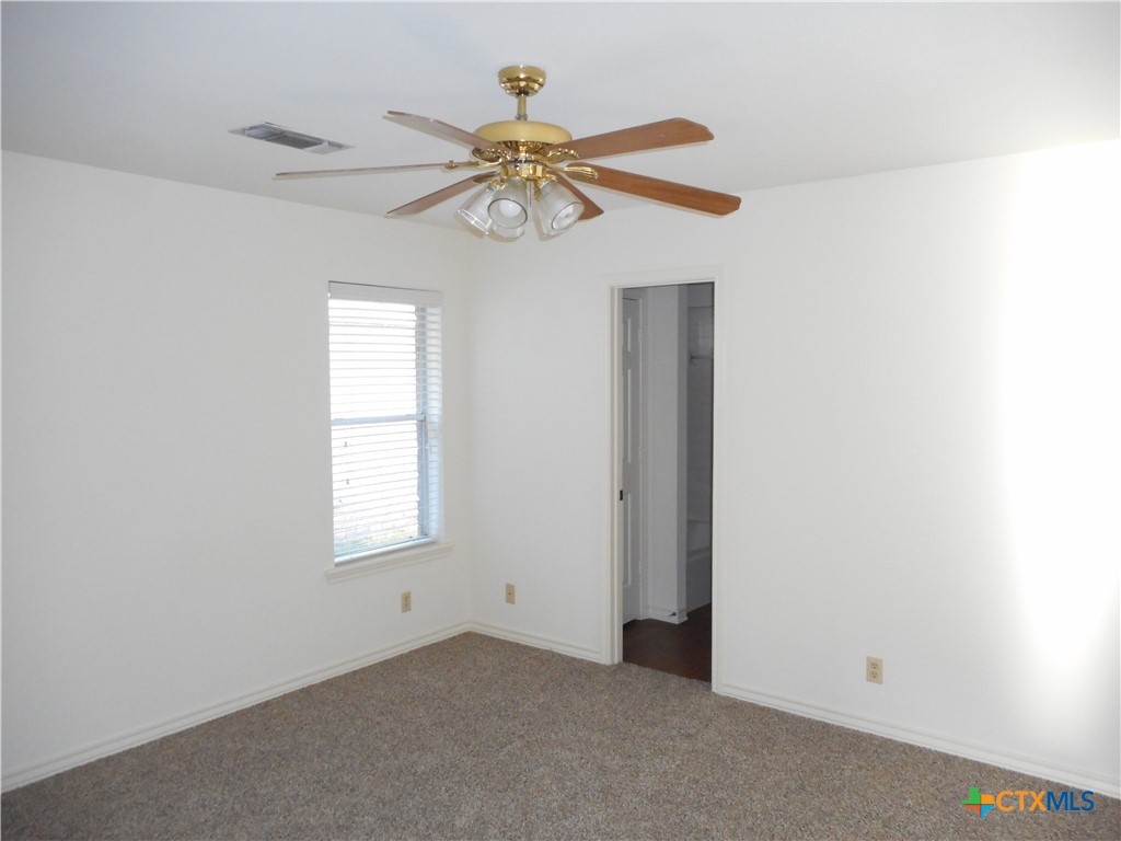 219 Belmoor Lane Property Photo 11