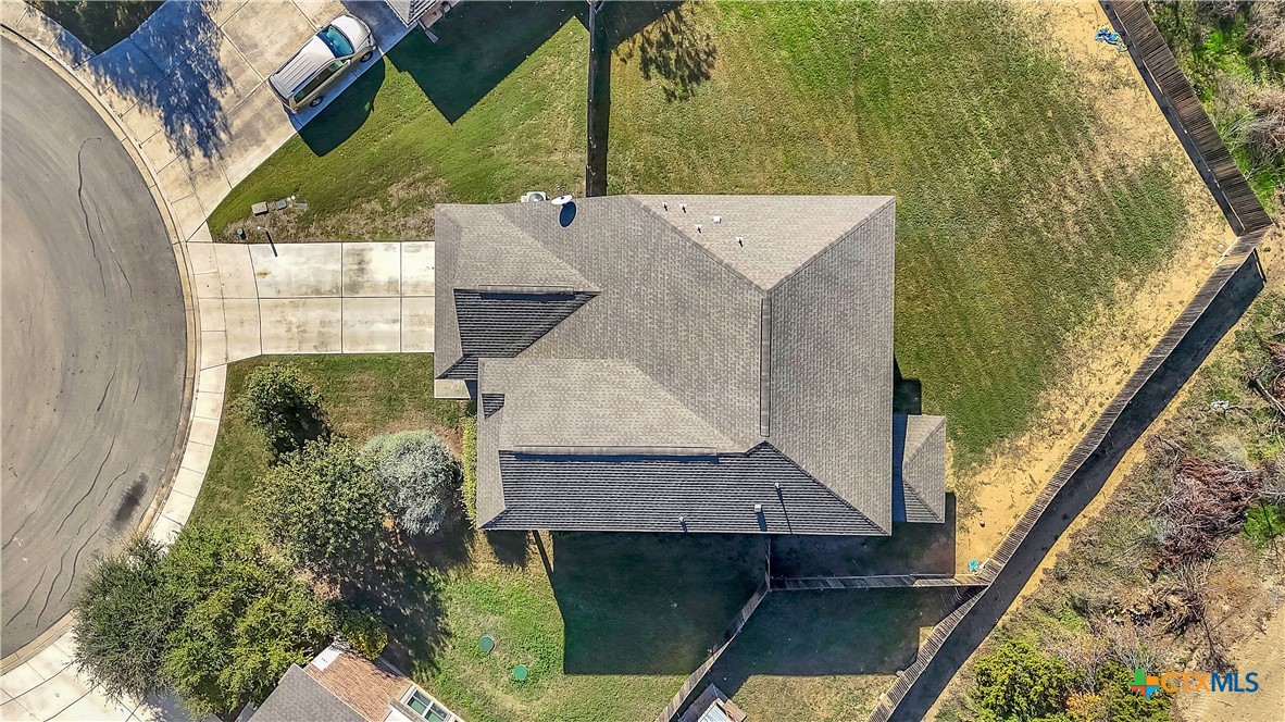 5613 Cross Over Road Property Photo 3
