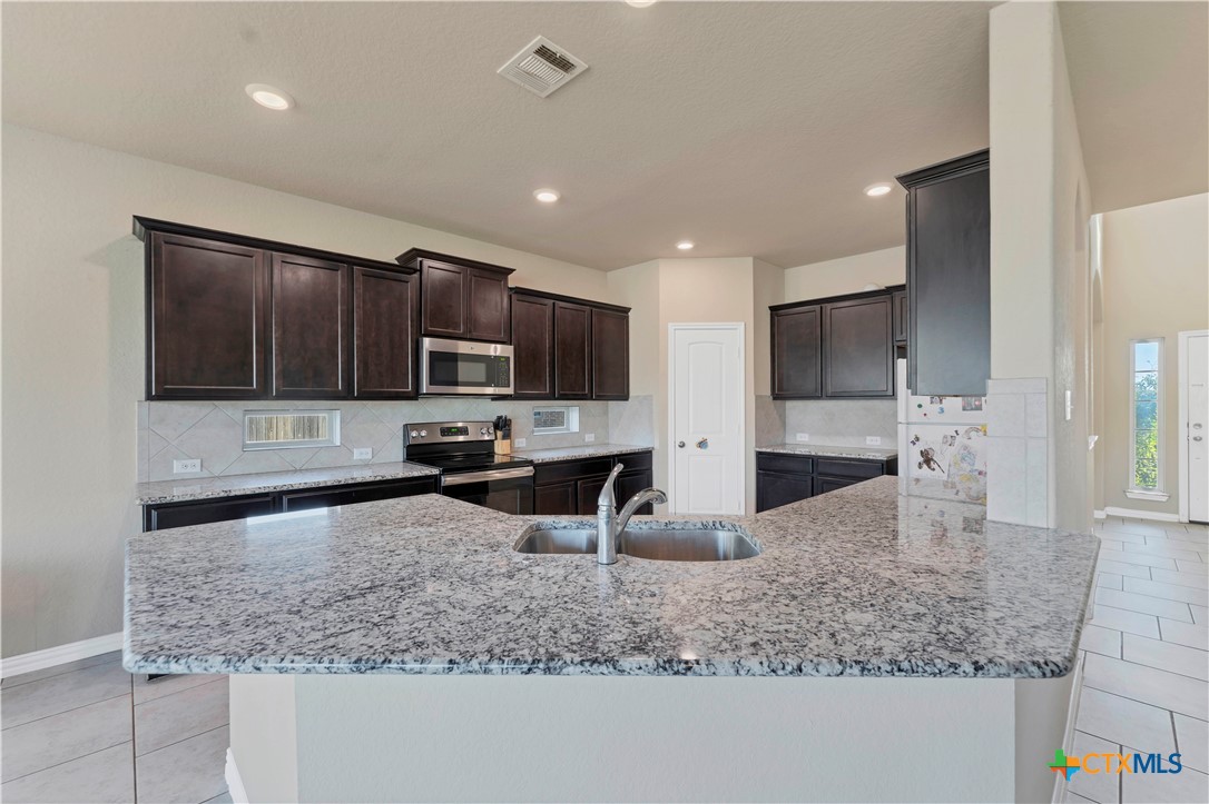 5613 Cross Over Road Property Photo 21