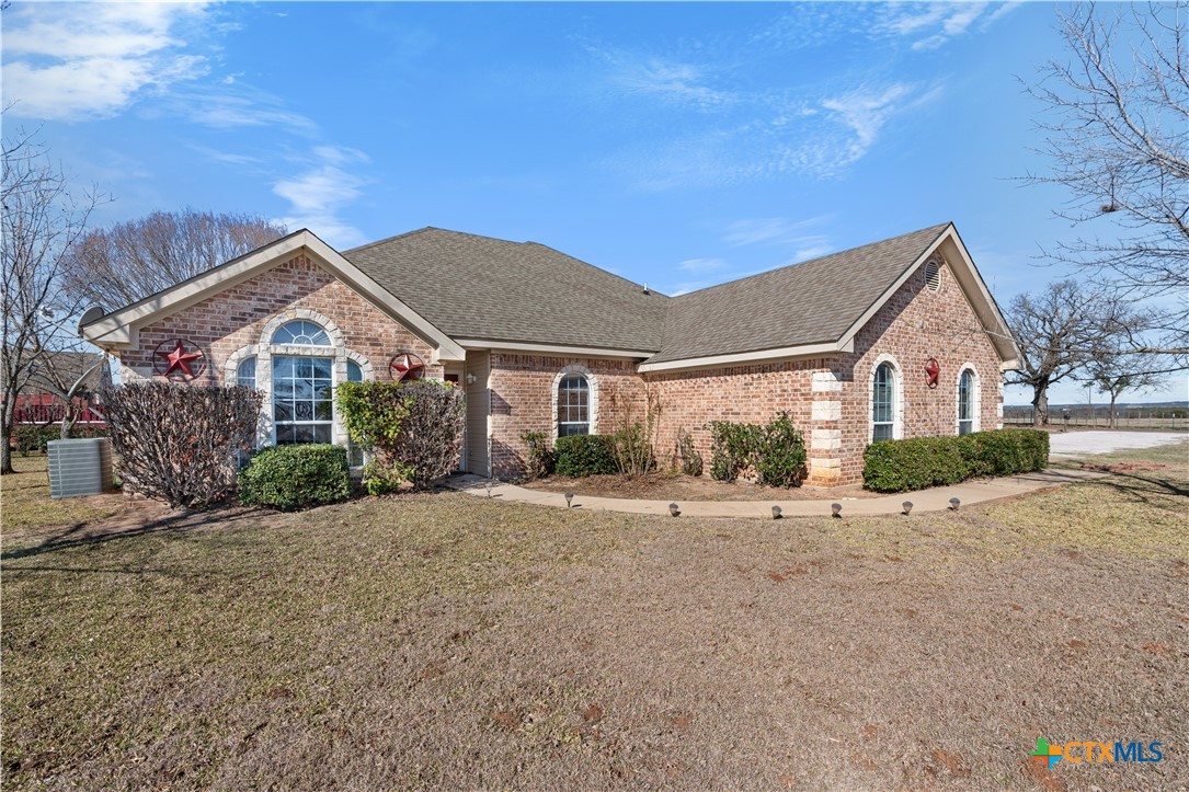 1425 Moccasin Bend Road Property Photo 1