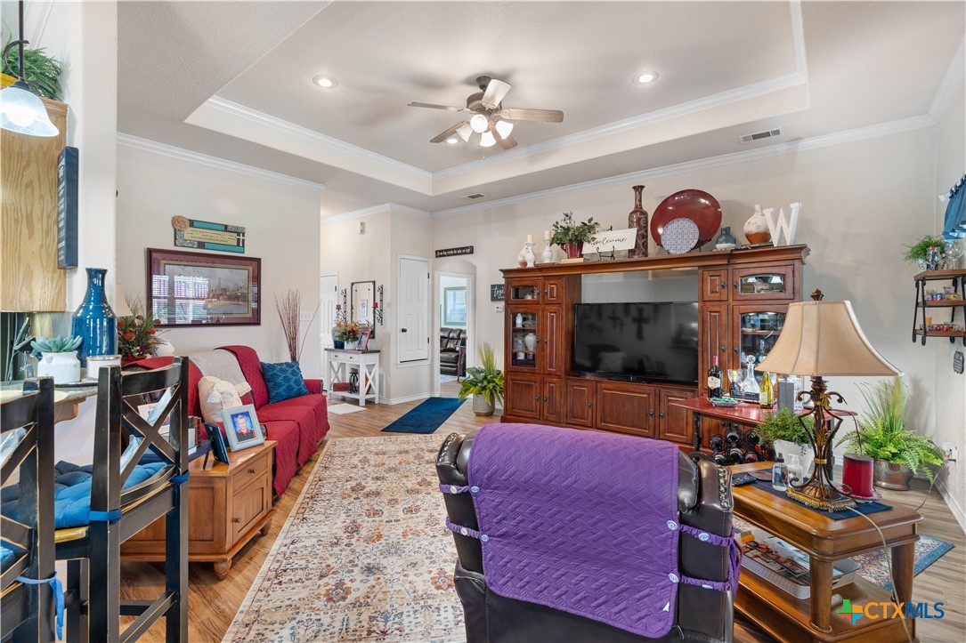 1425 Moccasin Bend Road Property Photo 10