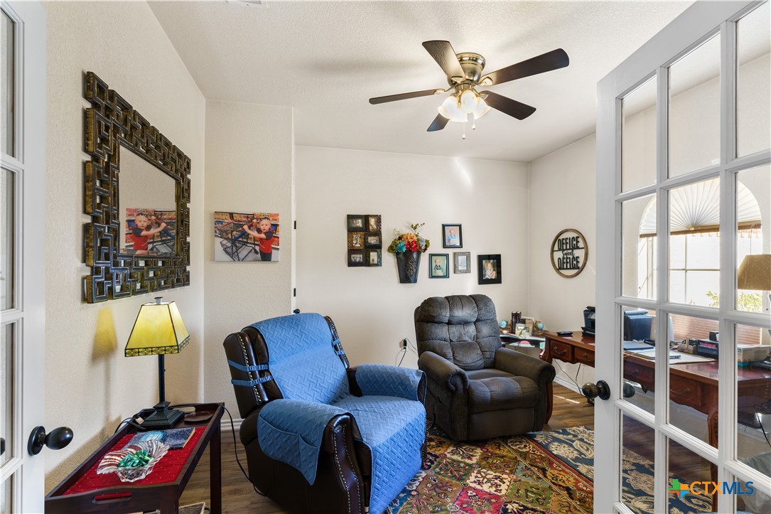 1425 Moccasin Bend Road Property Photo 19