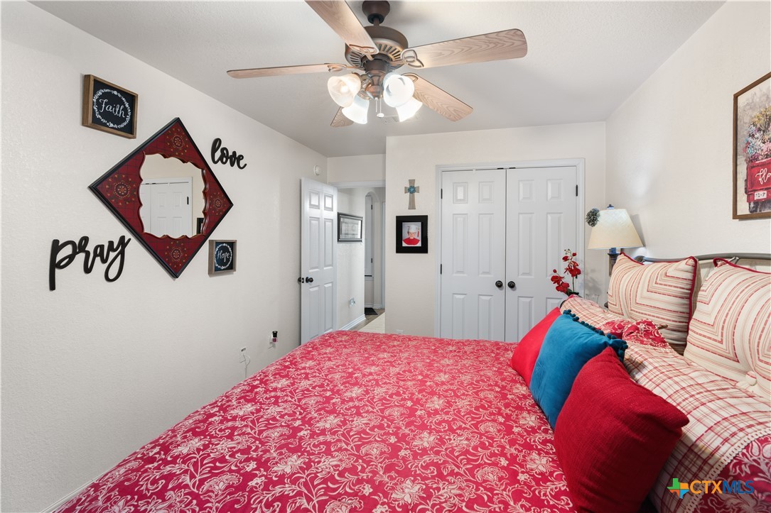 1425 Moccasin Bend Road Property Photo 29
