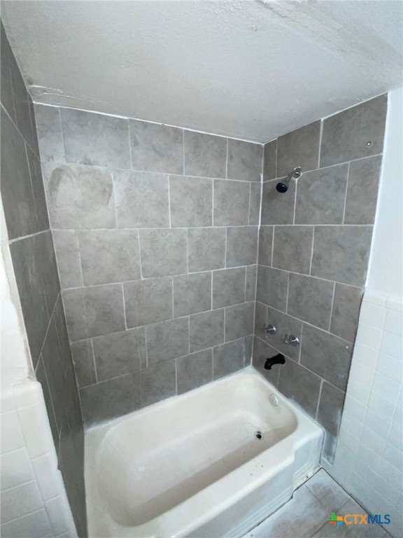 416 E Dunn Street 3 Property Photo 4