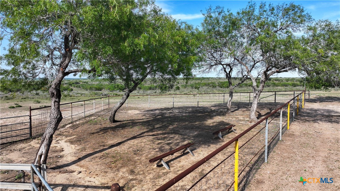 000 Na Property Photo 17