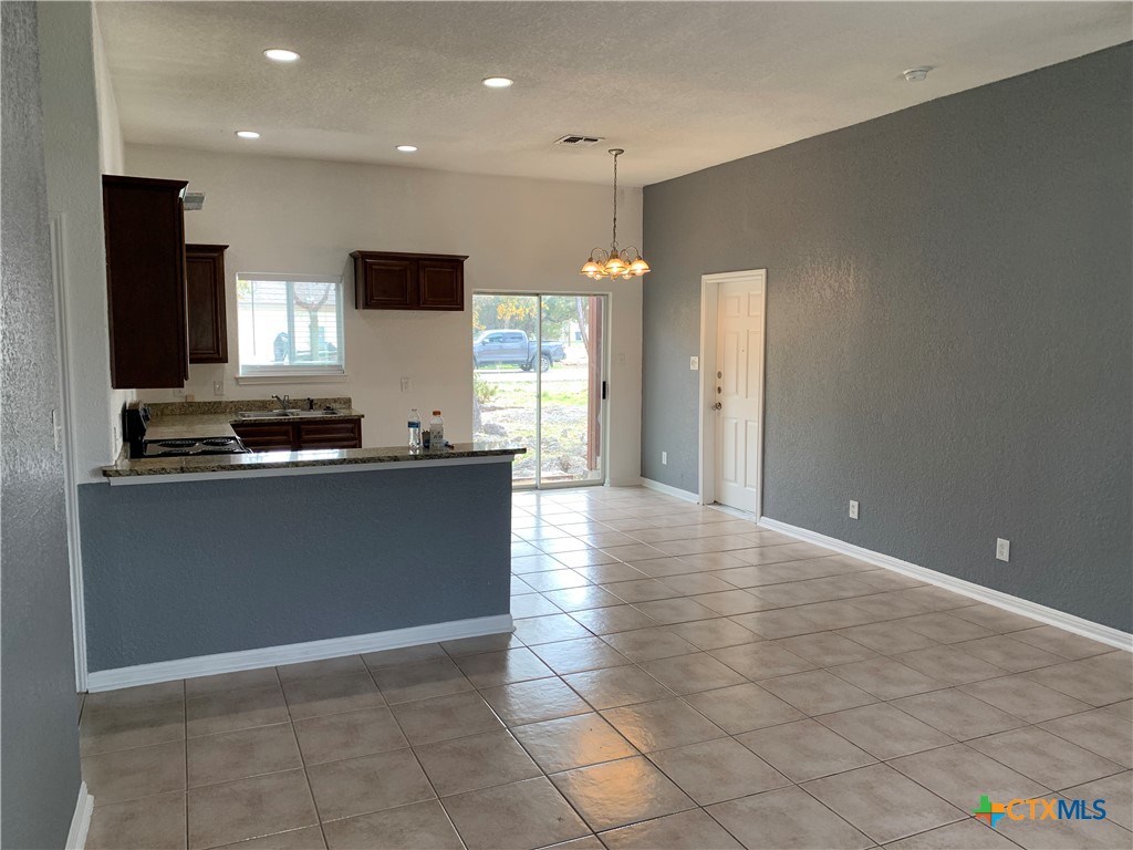 1903 Tanglewood Trail Property Photo 9