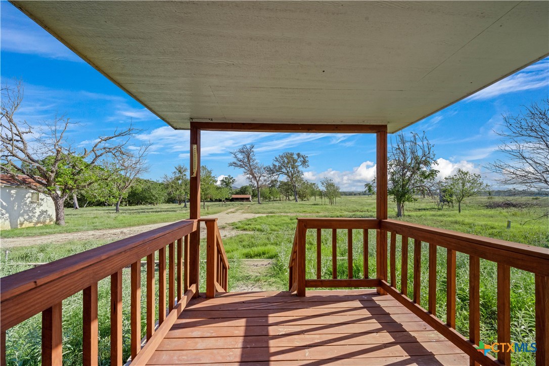 46 Ranch Road 1621 Property Photo 17