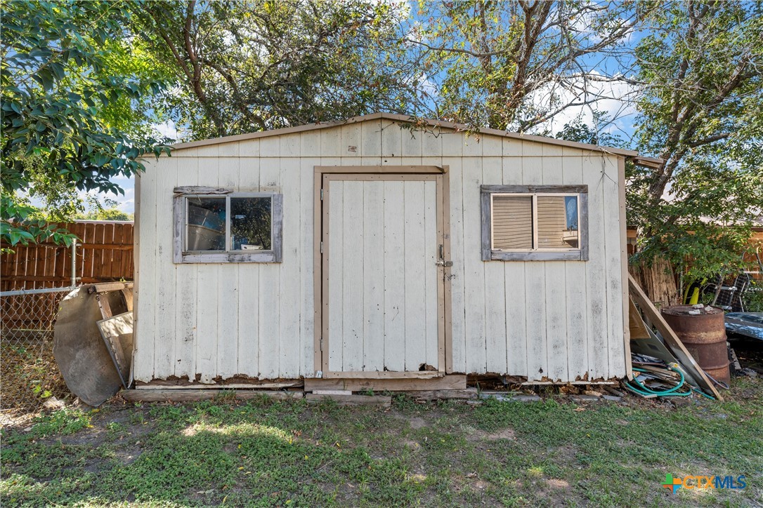 103 Cr 1741 Property Photo 29