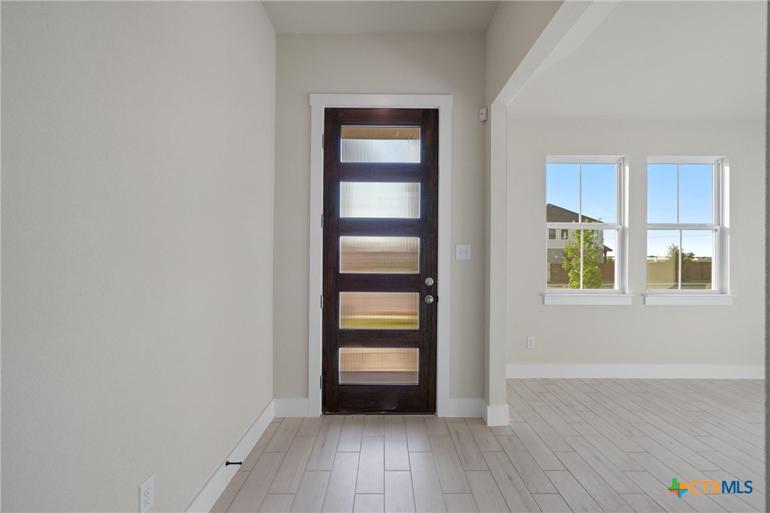 19141 Ariel Elena Way Property Photo 5