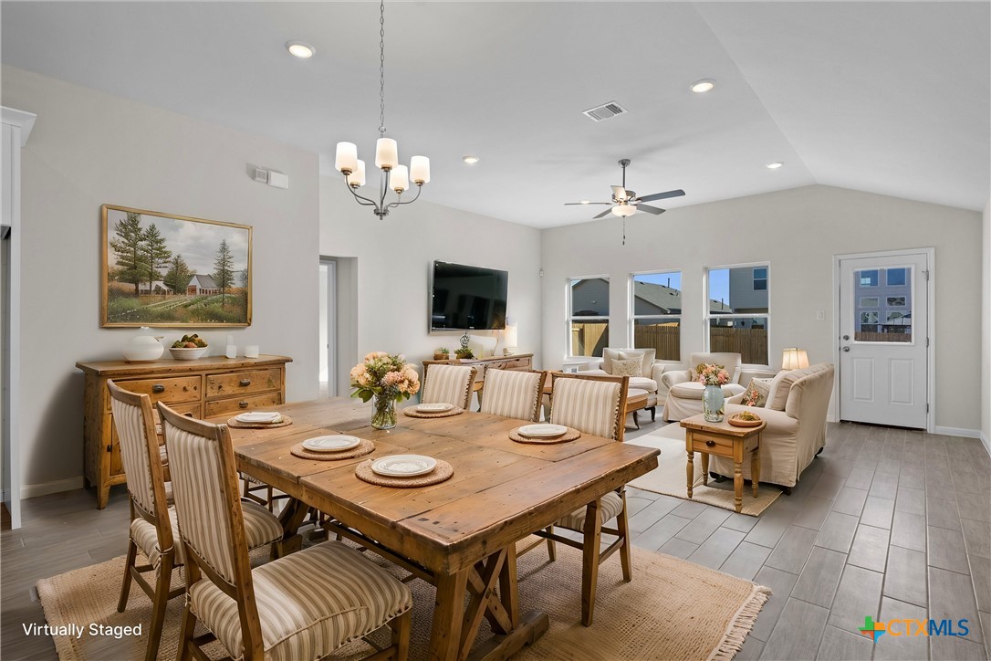 312 Windstar Road Property Photo 4