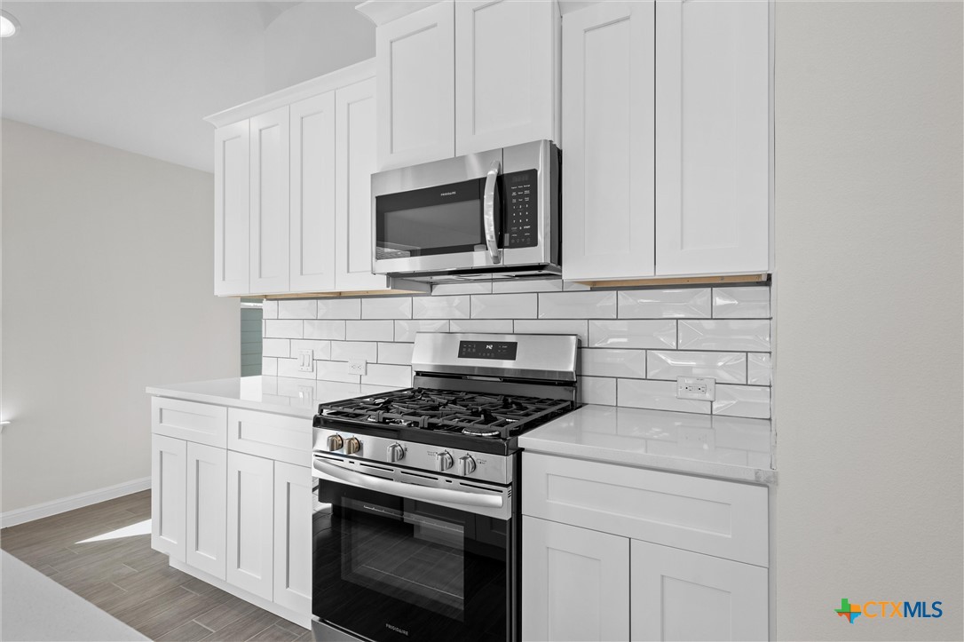 312 Windstar Road Property Photo 6