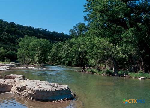 206 Falling Hills Property Photo 9