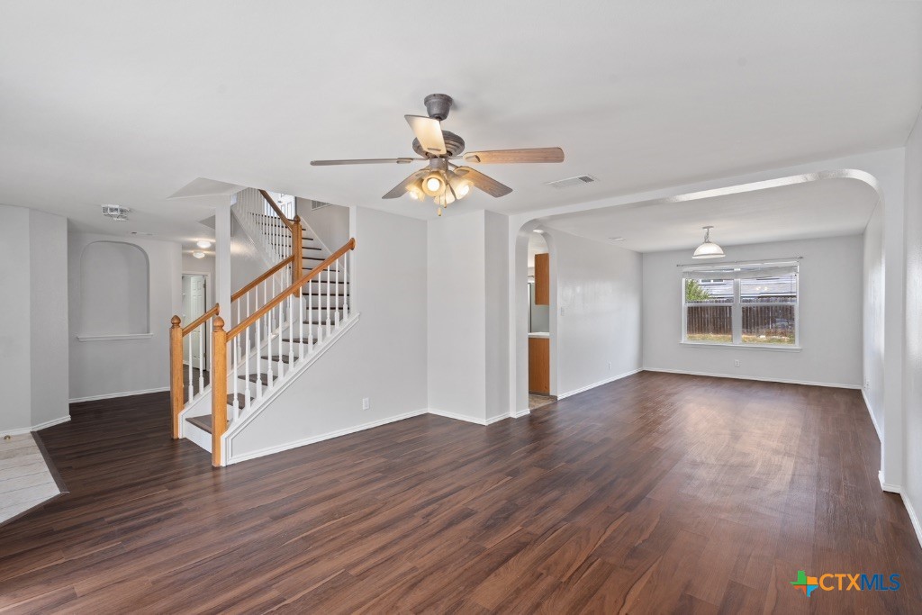 2637 Dove Crossing Drive Property Photo 5