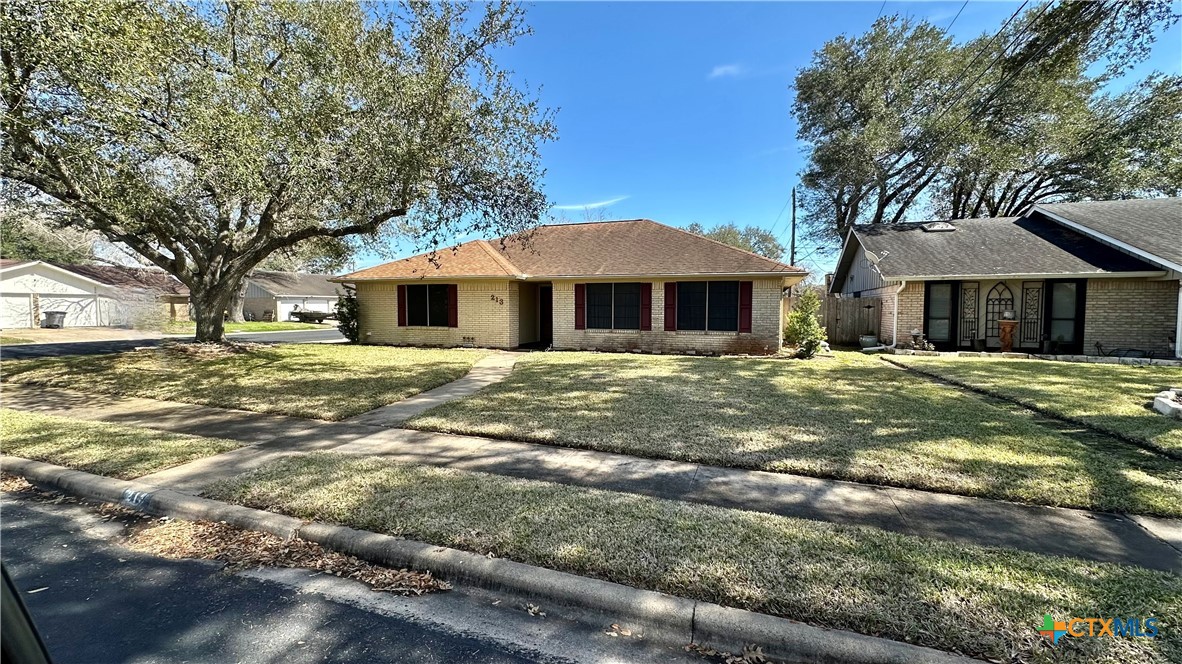 213 Yuma Drive Property Photo 1