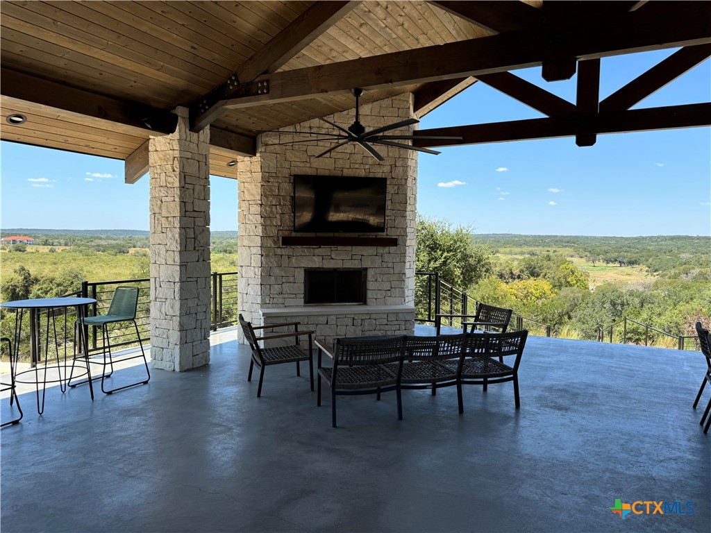 1720 Demi John Bend Road Property Photo 10