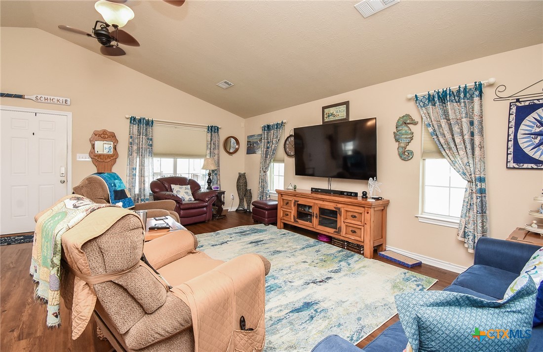 16 Peggy Street Property Photo 16