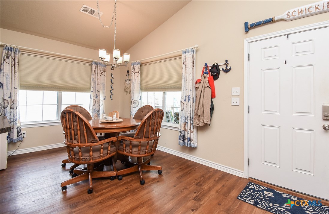 16 Peggy Street Property Photo 17