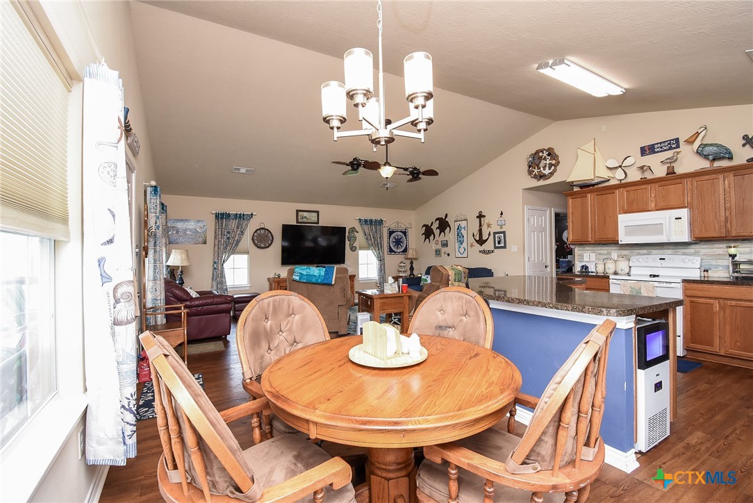 16 Peggy Street Property Photo 19
