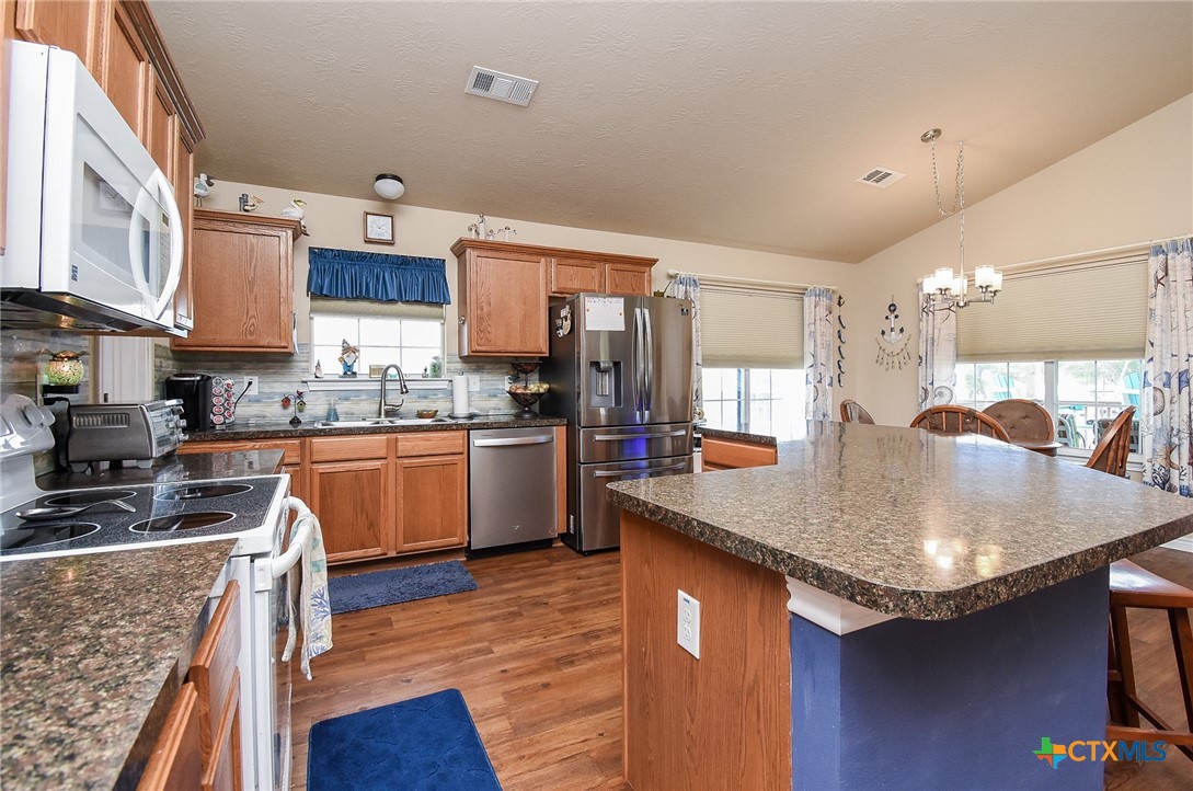 16 Peggy Street Property Photo 21