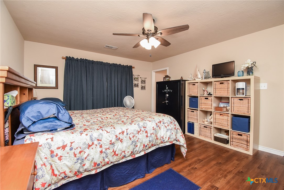 16 Peggy Street Property Photo 28