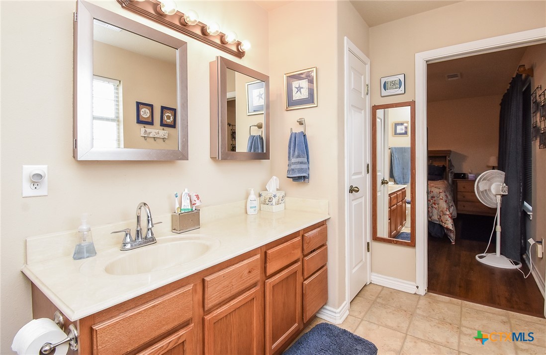16 Peggy Street Property Photo 33
