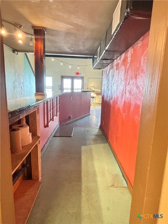 206 S Commerce Street Property Photo 19