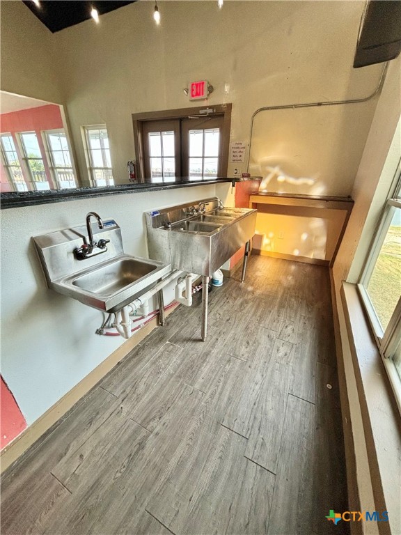 206 S Commerce Street Property Photo 22