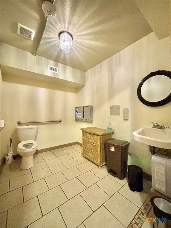 206 S Commerce Street Property Photo 31