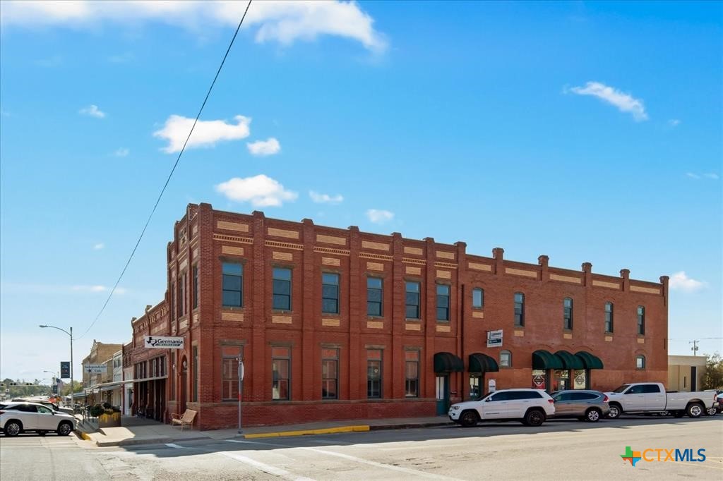 34 N Main Street Property Photo 4