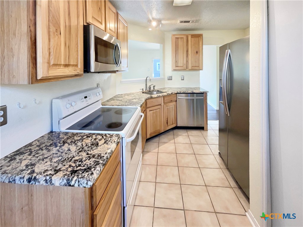2405 Lago Trail Property Photo 6