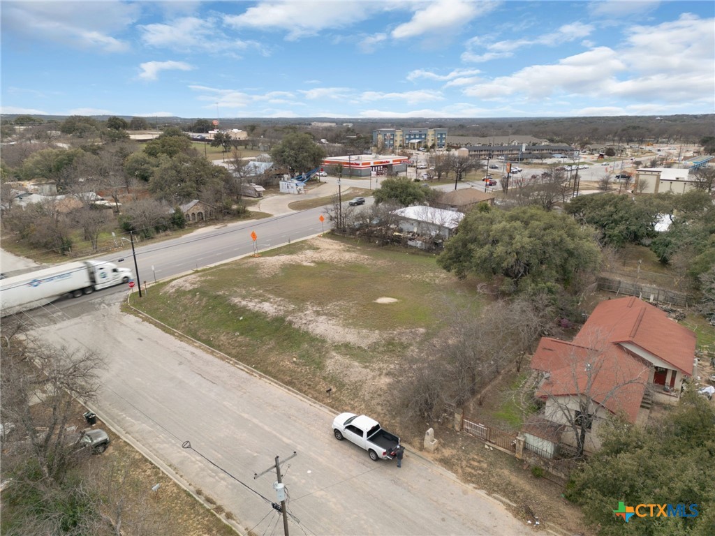 205 Central Texas Expressway Property Photo
