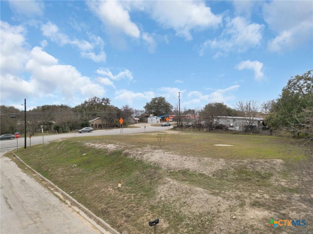 205 Central Texas Expressway Property Photo 3