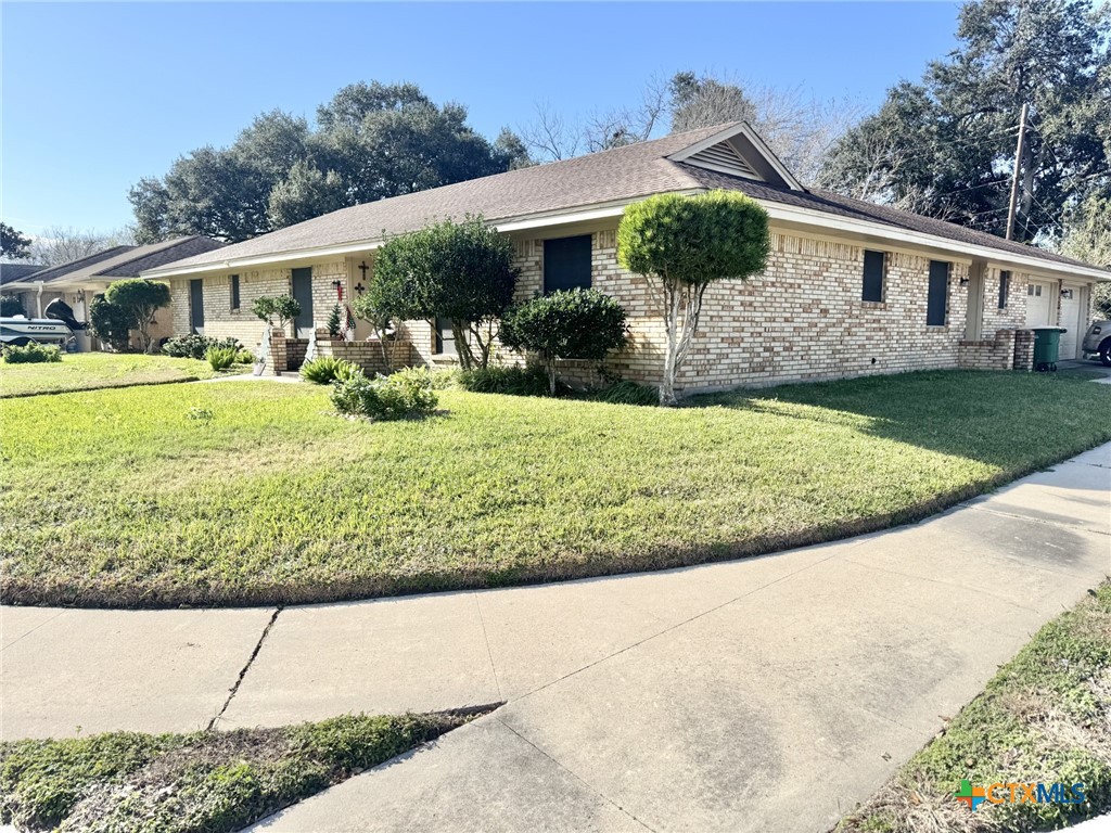 102 Norwich Glen Street Property Photo 1