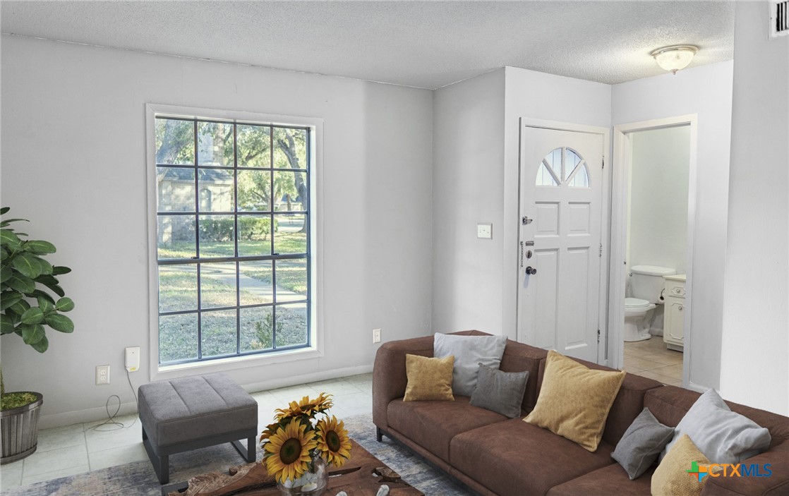 109 Westwood Street Property Photo 4