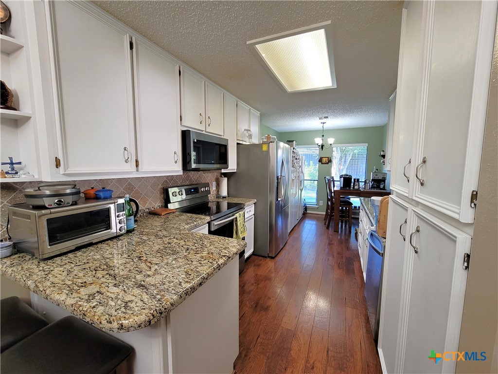 302 Cromwell Drive Property Photo 7