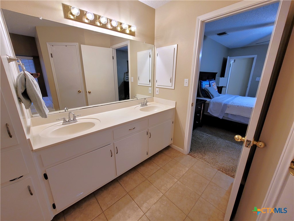 302 Cromwell Drive Property Photo 12