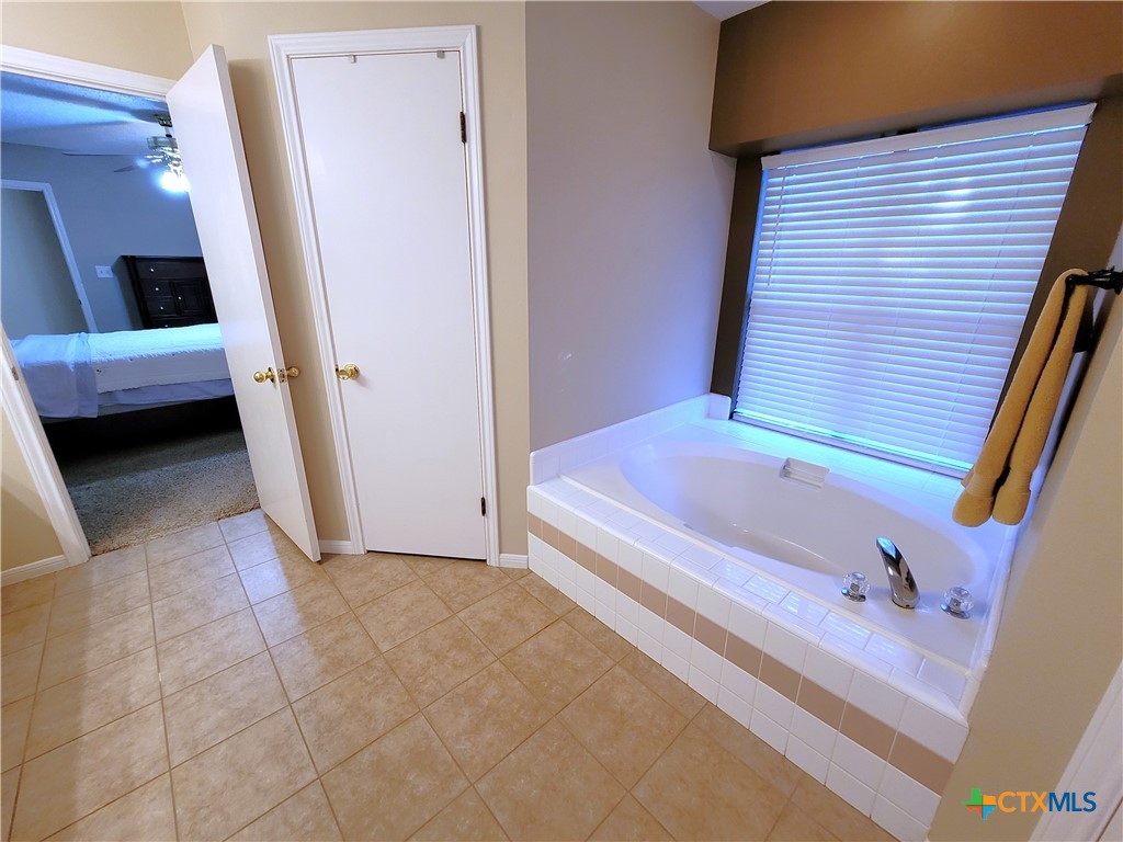 302 Cromwell Drive Property Photo 14