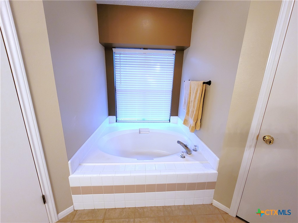 302 Cromwell Drive Property Photo 15