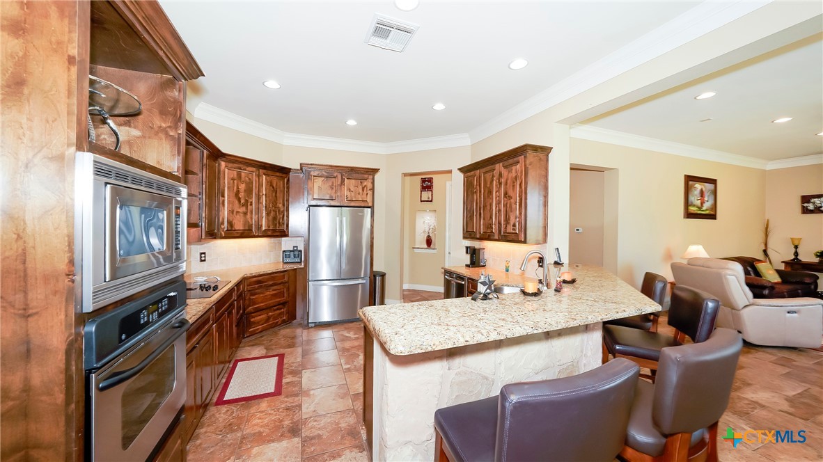 1414 Ledgebrook Property Photo 6