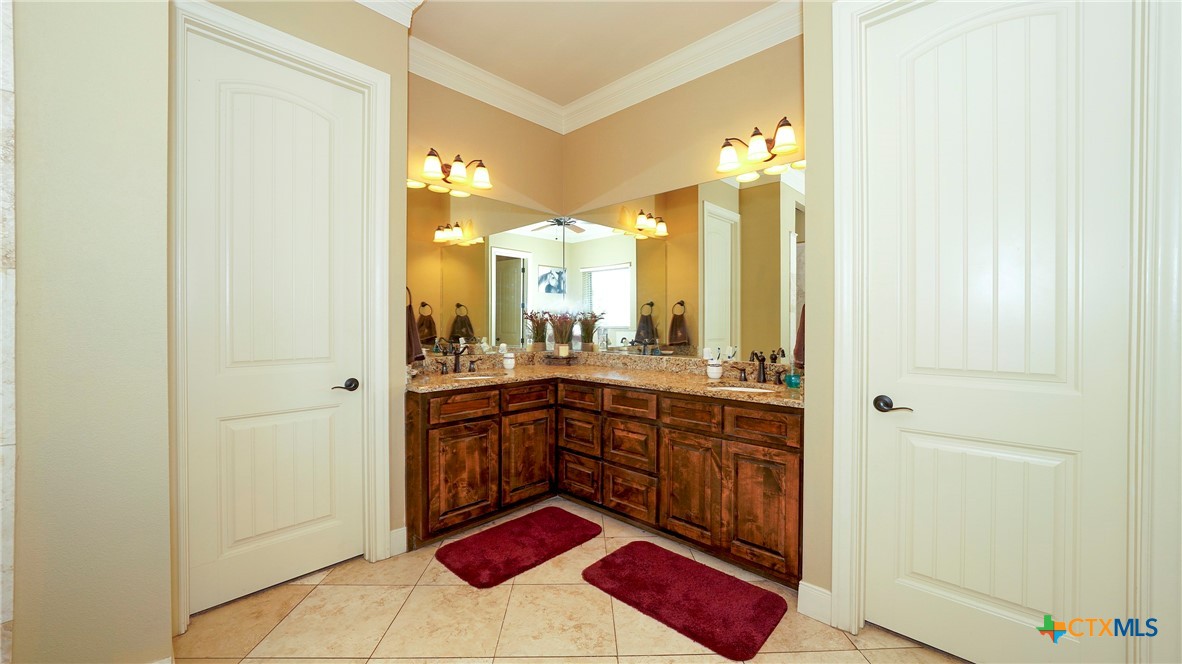 1414 Ledgebrook Property Photo 17