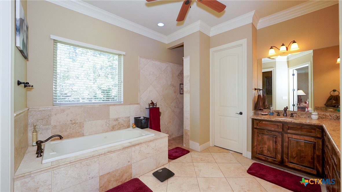 1414 Ledgebrook Property Photo 18