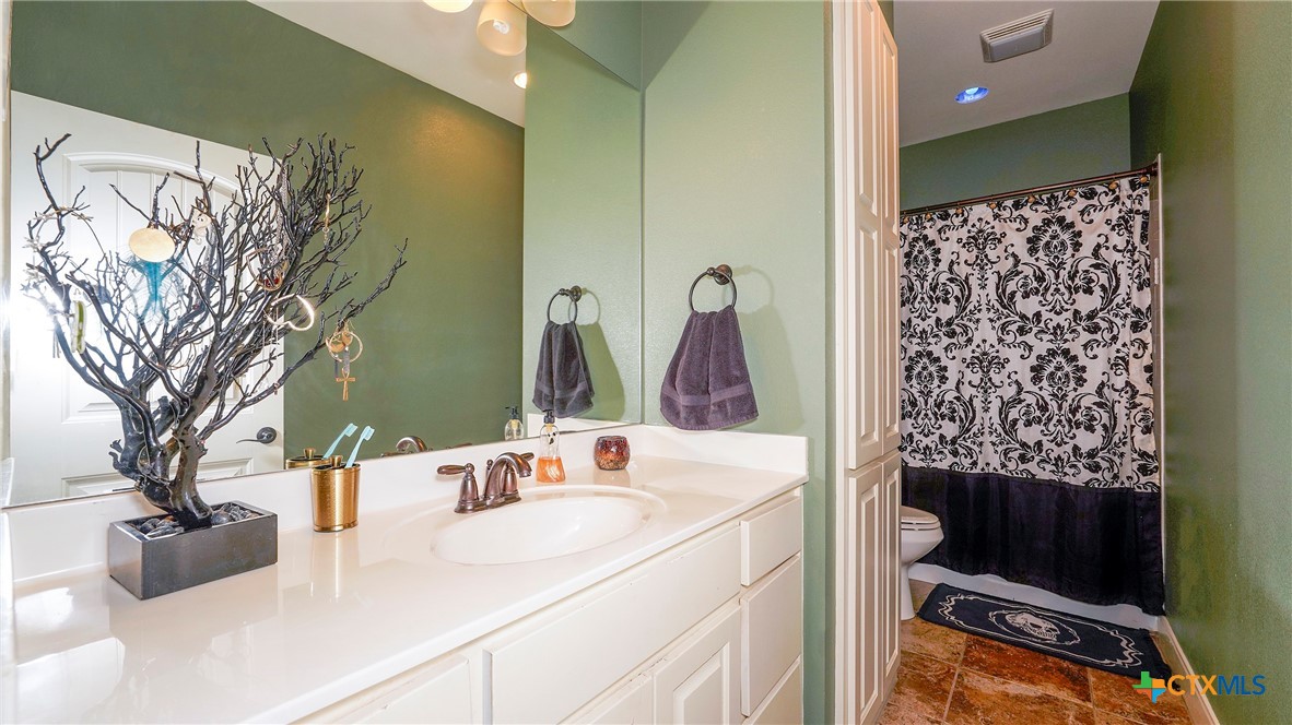 1414 Ledgebrook Property Photo 25