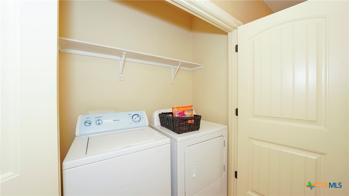 1414 Ledgebrook Property Photo 27