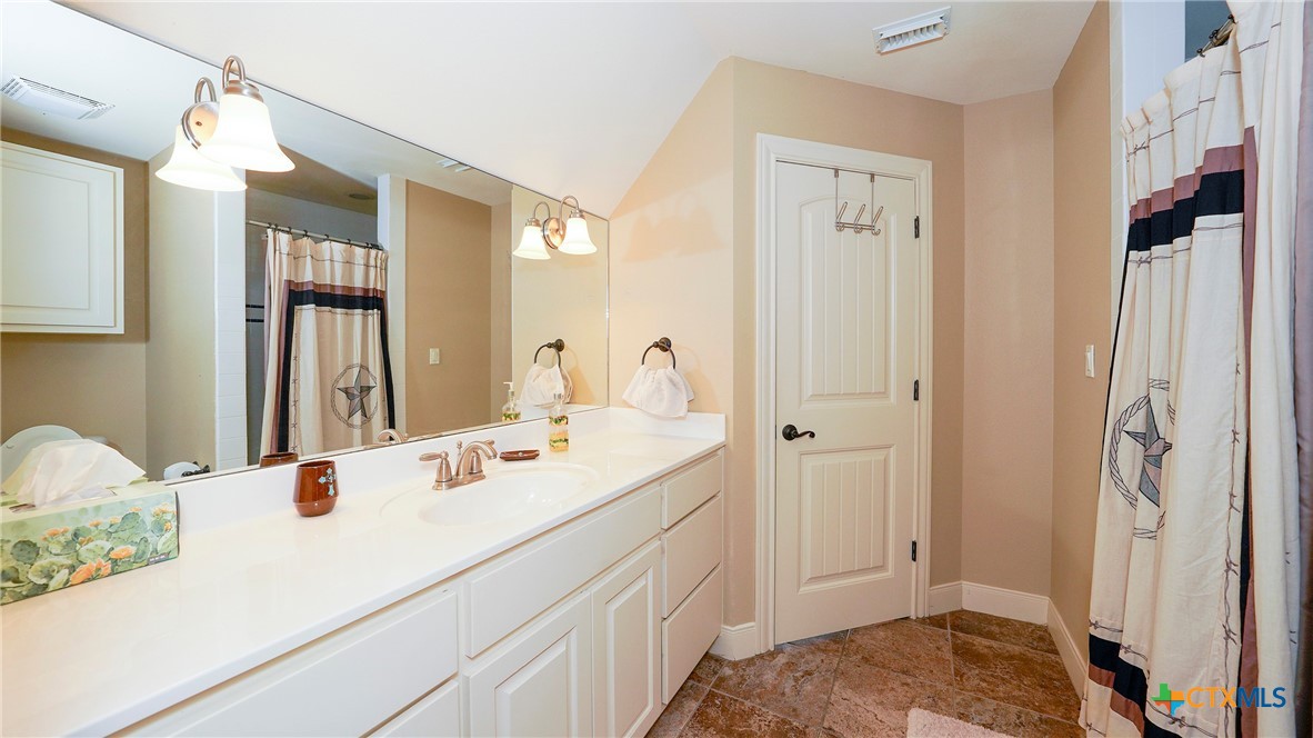 1414 Ledgebrook Property Photo 30